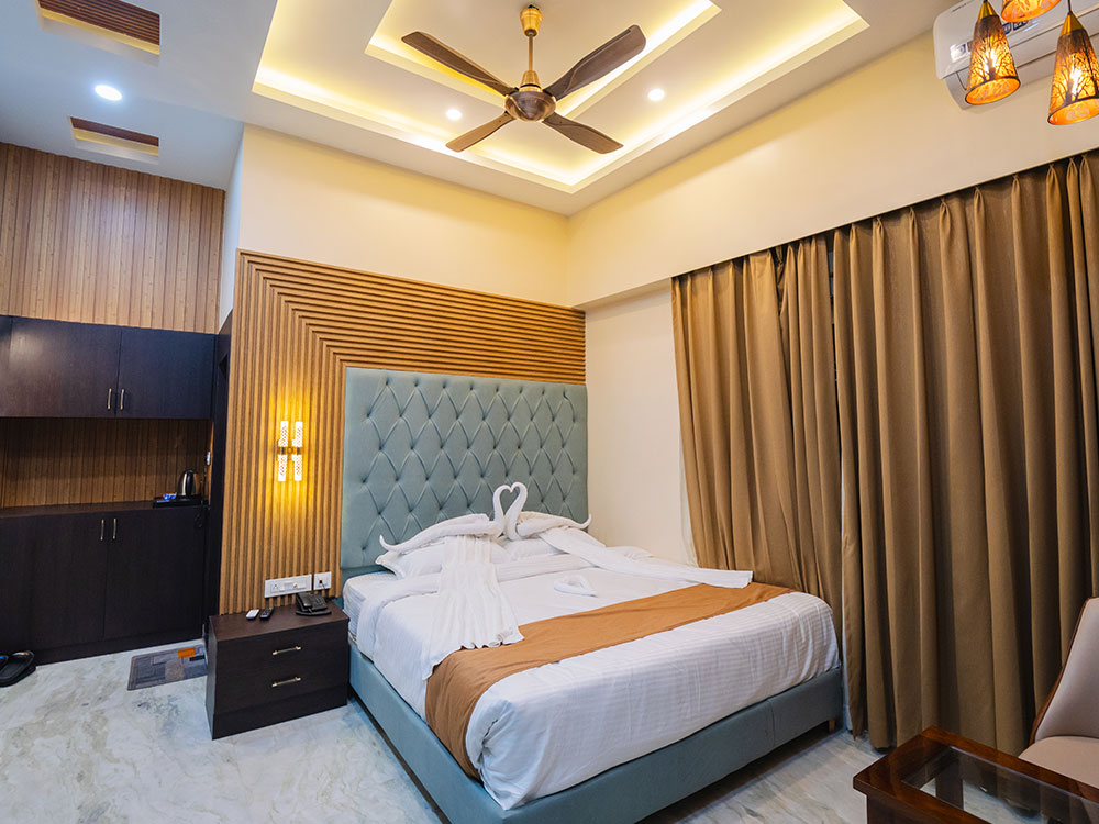 Superior Pool View Room